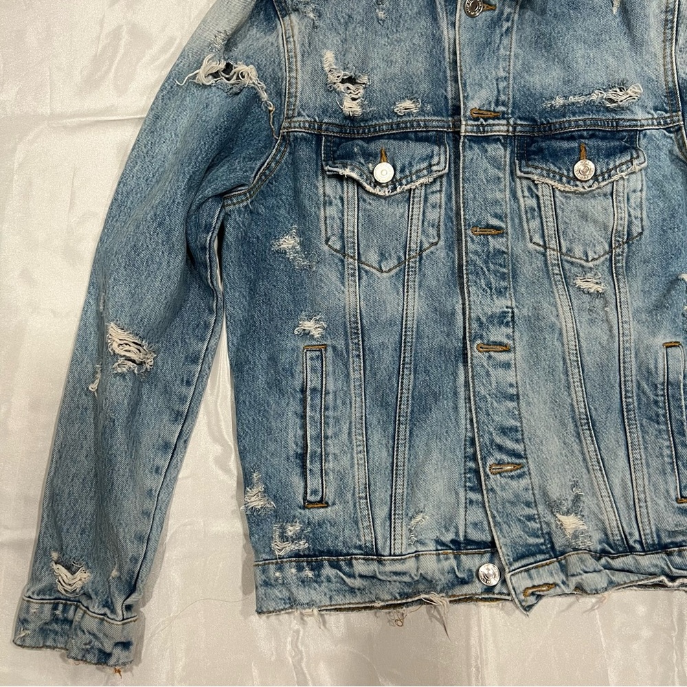 Distressed denim jacket - Picture 2 of 7